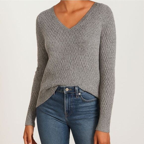 American Eagle Outfitters Sweaters - American Eagle Gray V Neck Long Sleeve Sweater Size XS
